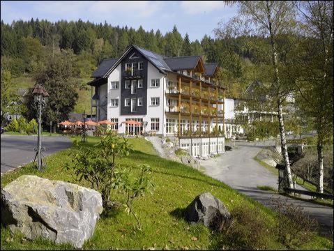 Land- Und Kurhotel Tommes Nordenau Exterior photo